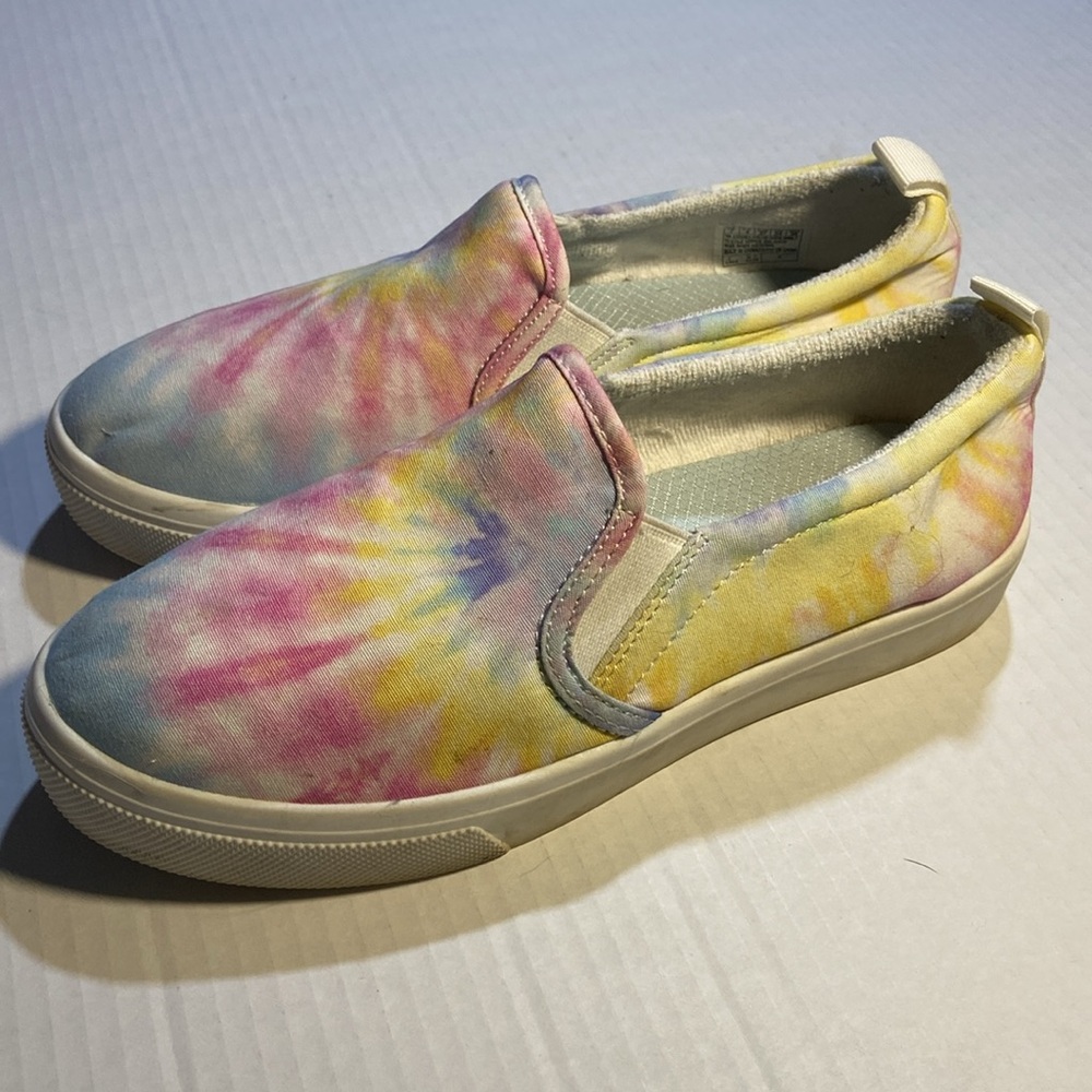 Sketchers Tie-dye Slip-on Loafers